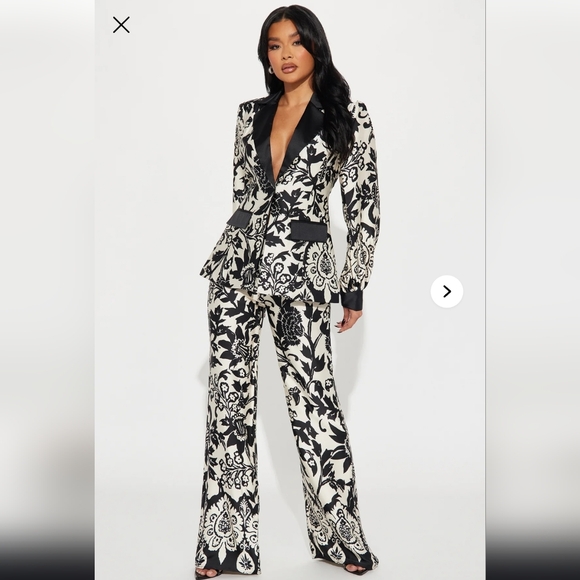 Fashion Nova Pants - NWT/ Floral Black and White Women's Suit